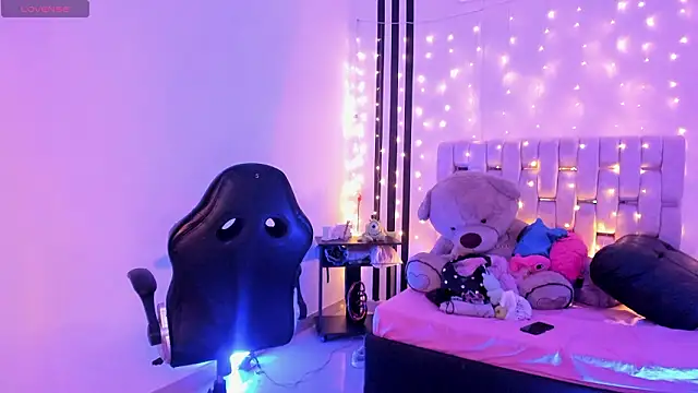 Gorgeous_Team webcam