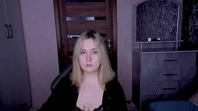 Kristy-Max webcam