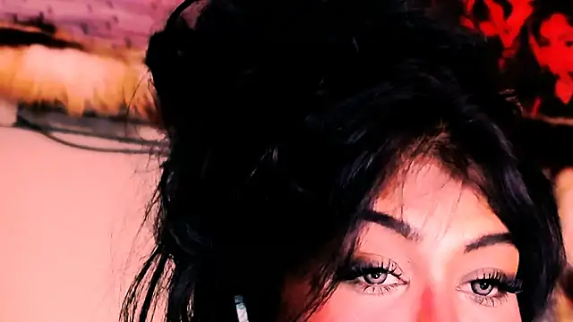 indian_dreamgirl webcam