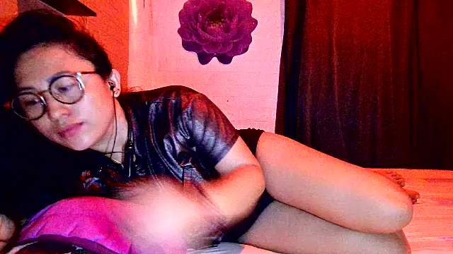 Ugly-Filipina webcam