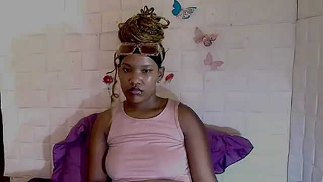 EroticSexyPrada webcam