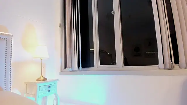 Charlote_Harper webcam