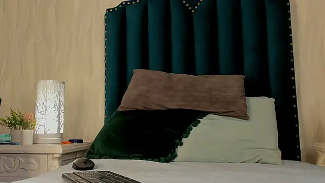 kendall_queen__ webcam