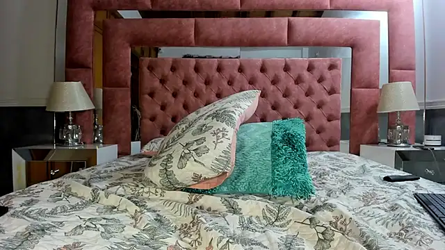 briana_wonder69xxx webcam