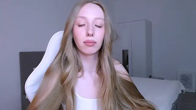 Luna_insniity webcam