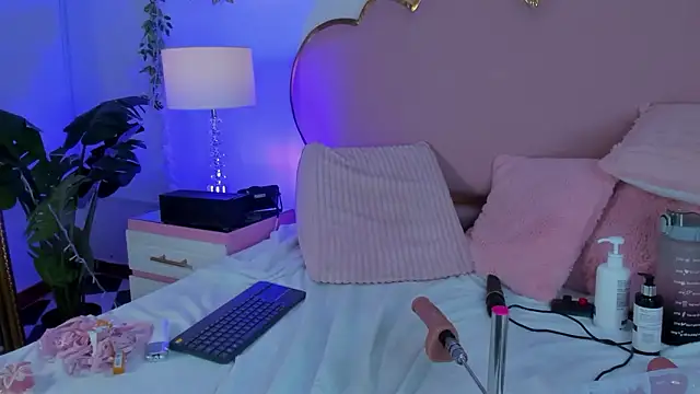 emmacrush - EmmaCrush's free webcam