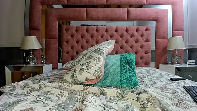 briana_wonder69xxx webcam