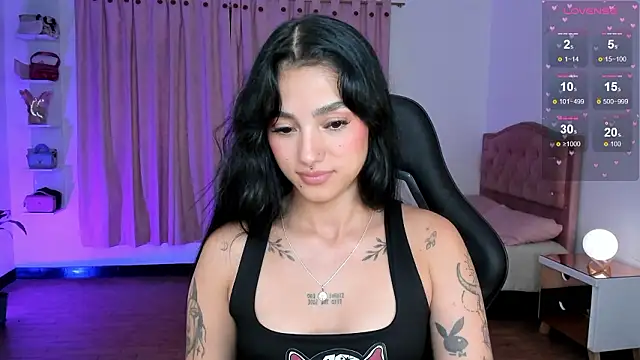 lizzie_corner_v - Lizzie_corner_v's free webcam