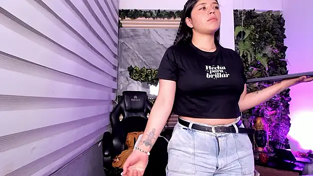 vela-kimm - Vela-kimm's free webcam - UK Sex Cams