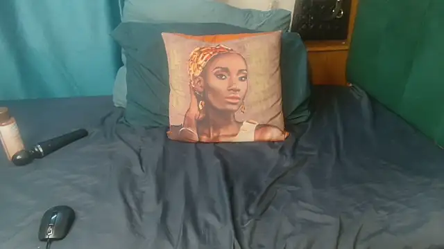 keishaa-77 - Keishaa-77's free webcam - UK Sex Cams