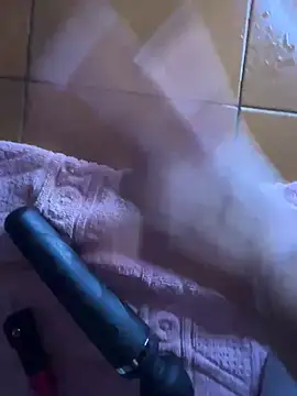 wet-pussycat (F milf) - Doppio squirt