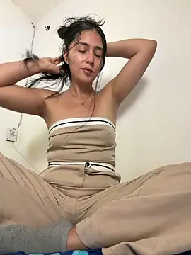 sophie__foxxx (F young) - Cute Squirt 🥵