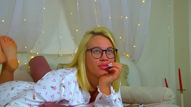 marianeumann - MariaNeumann's free webcam - UK Sex Cams