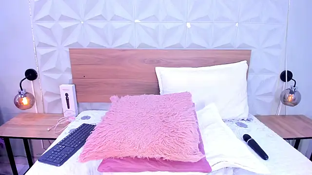 Stacey_white_ webcam