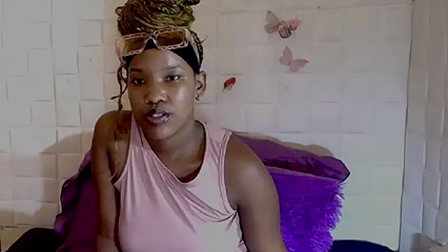 EroticSexyPrada webcam