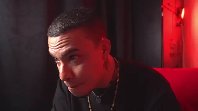 AlphaMasterXxx webcam