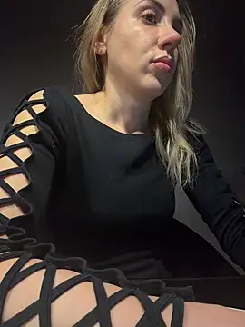 ElenaWhitmore webcam