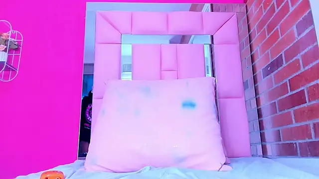 Baby_doll_XOXO webcam