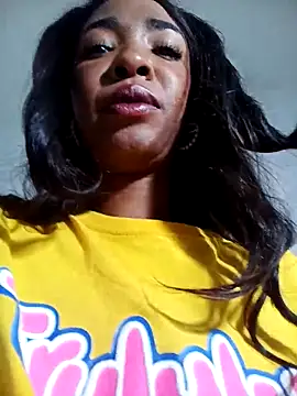 Webcam Model (HannaTomson)  is live.Free join now!