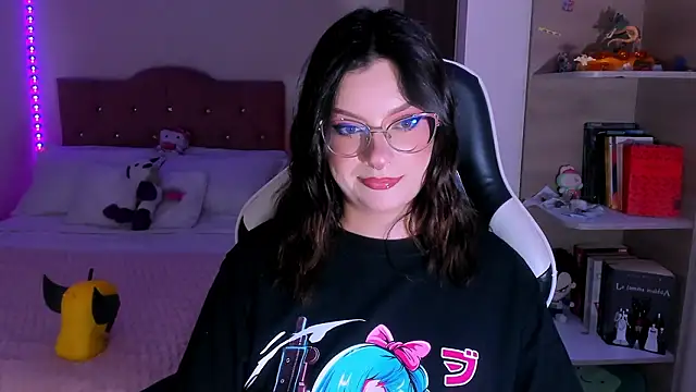 OphelianaRose33 webcam