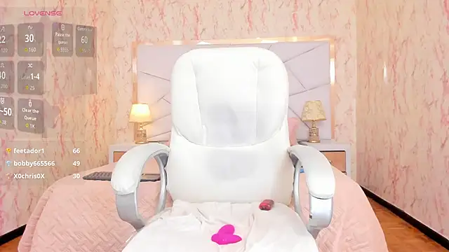 Emily_Whinfre webcam