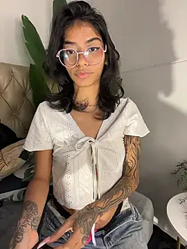 TweetiePieXXX webcam