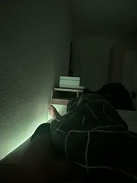 BIGDICK111000 webcam