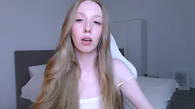 Luna_insniity webcam