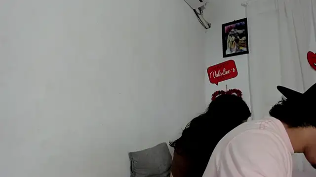 laura_and_kevin - Laura_and_Kevin's free webcam