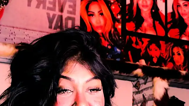 indian_dreamgirl webcam