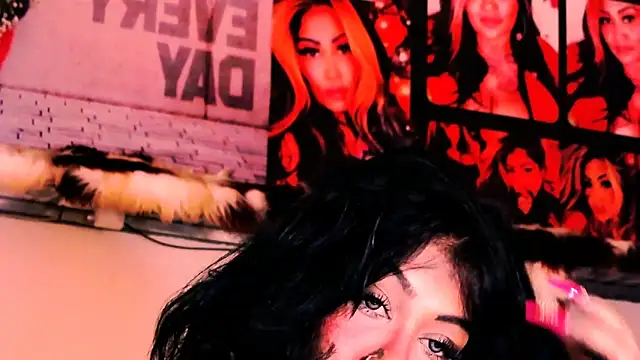 indian_dreamgirl webcam