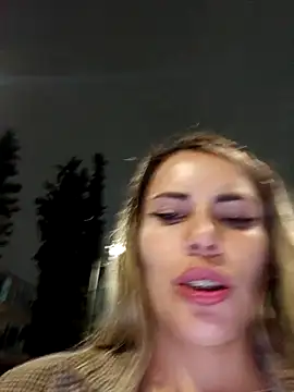 cata_city1106 (F young) - Play dildo in pussy public👿💦