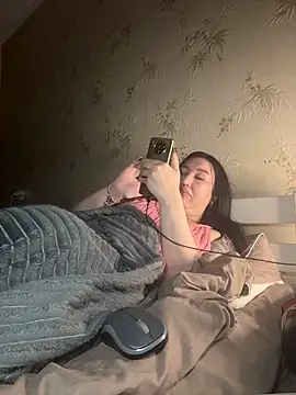 Naughtbaby_2025 webcam