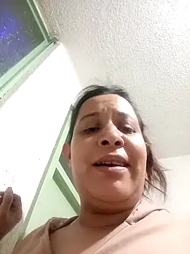 Camil4_milf_1 webcam