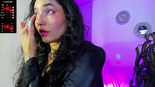 bella_thorne3 webcam