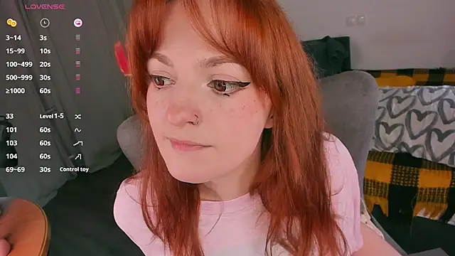 Alice_CutePerv webcam