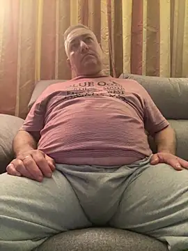 russirayu - Russirayu's free webcam - UK Sex Cams