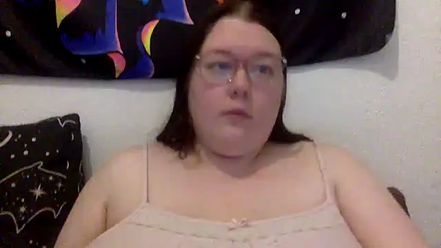 Sexycurvyemilyy webcam