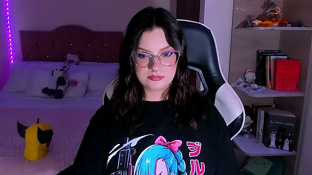 OphelianaRose33 webcam