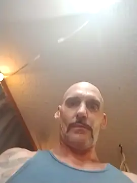 bonnienclyde5421 - BonnienClyde5421's free webcam - UK Sex Cams