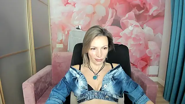 AlinaMoor webcam