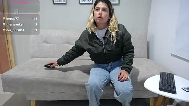 Sweet_Bella_Valery webcam