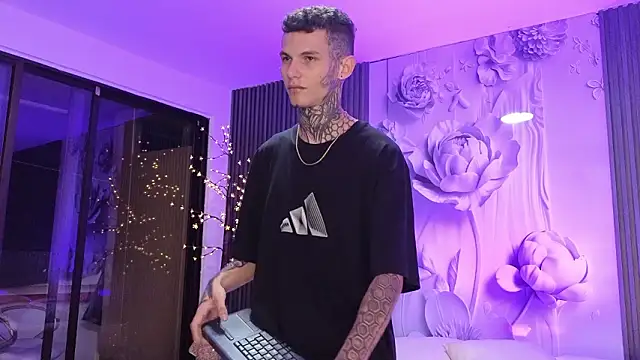 paulo_527 - Paulo_527's free webcam - UK Sex Cams