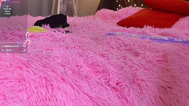 mirellune - Mirellune's free webcam - UK Sex Cams