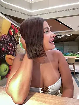 Irina_Velvett webcam