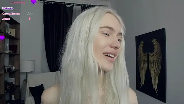 KristalCrowner webcam