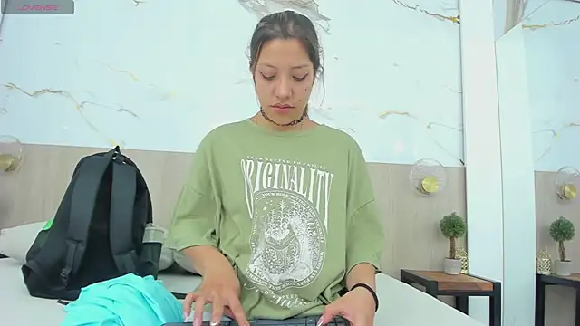 rebecca_ponce_ webcam