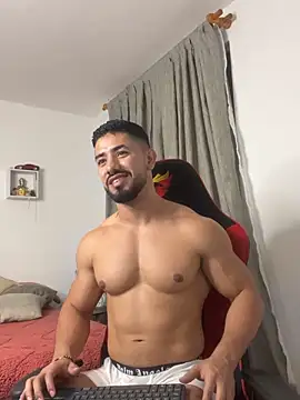 ezzio_scolaro - Ezzio_Scolaro's free webcam - UK Sex Cams