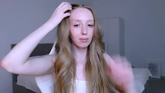 Luna_insniity webcam