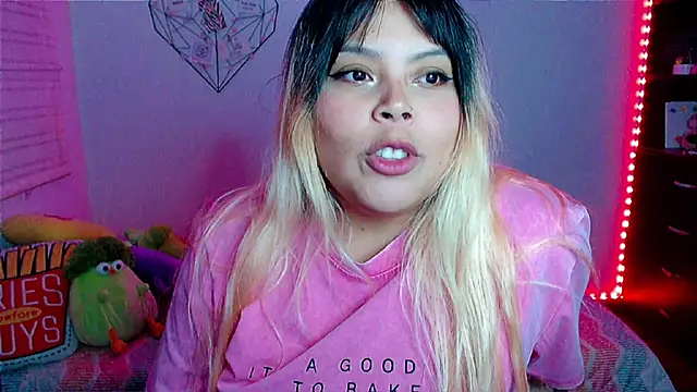 EllieMoonX webcam